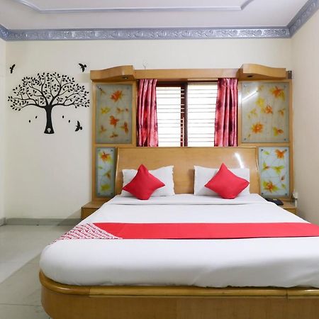 Oyo 71675 New Aishwarya Comforts Otel Bangalore Dış mekan fotoğraf