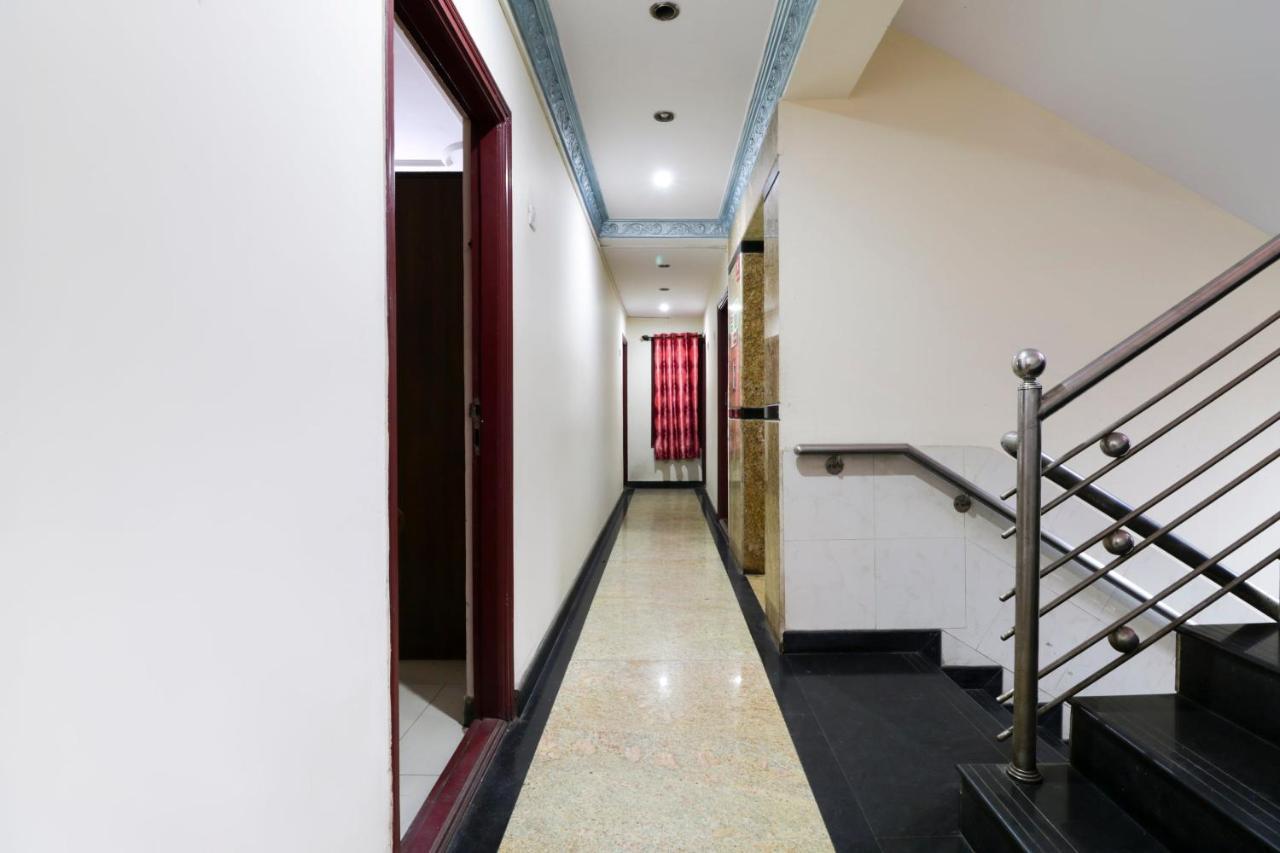 Oyo 71675 New Aishwarya Comforts Otel Bangalore Dış mekan fotoğraf